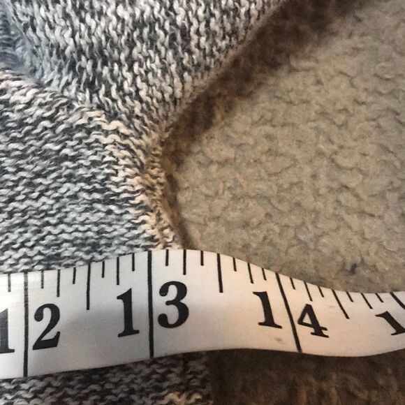 Old Navy Size 5 Pullover Sweater Gray White - Picture 11 of 12